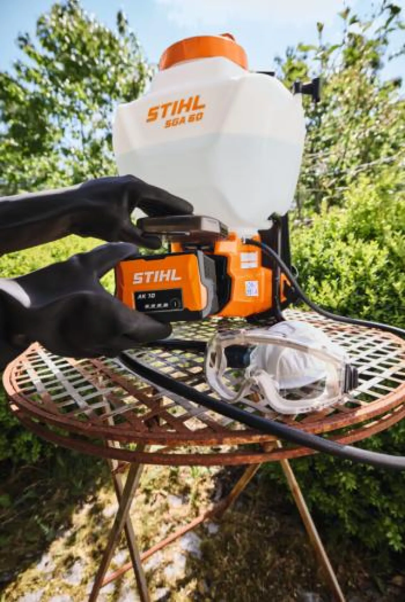 STIHL SGA 60 akkumulátoros permetezőgép (akkumulátor és töltő nélkül) 15 liter