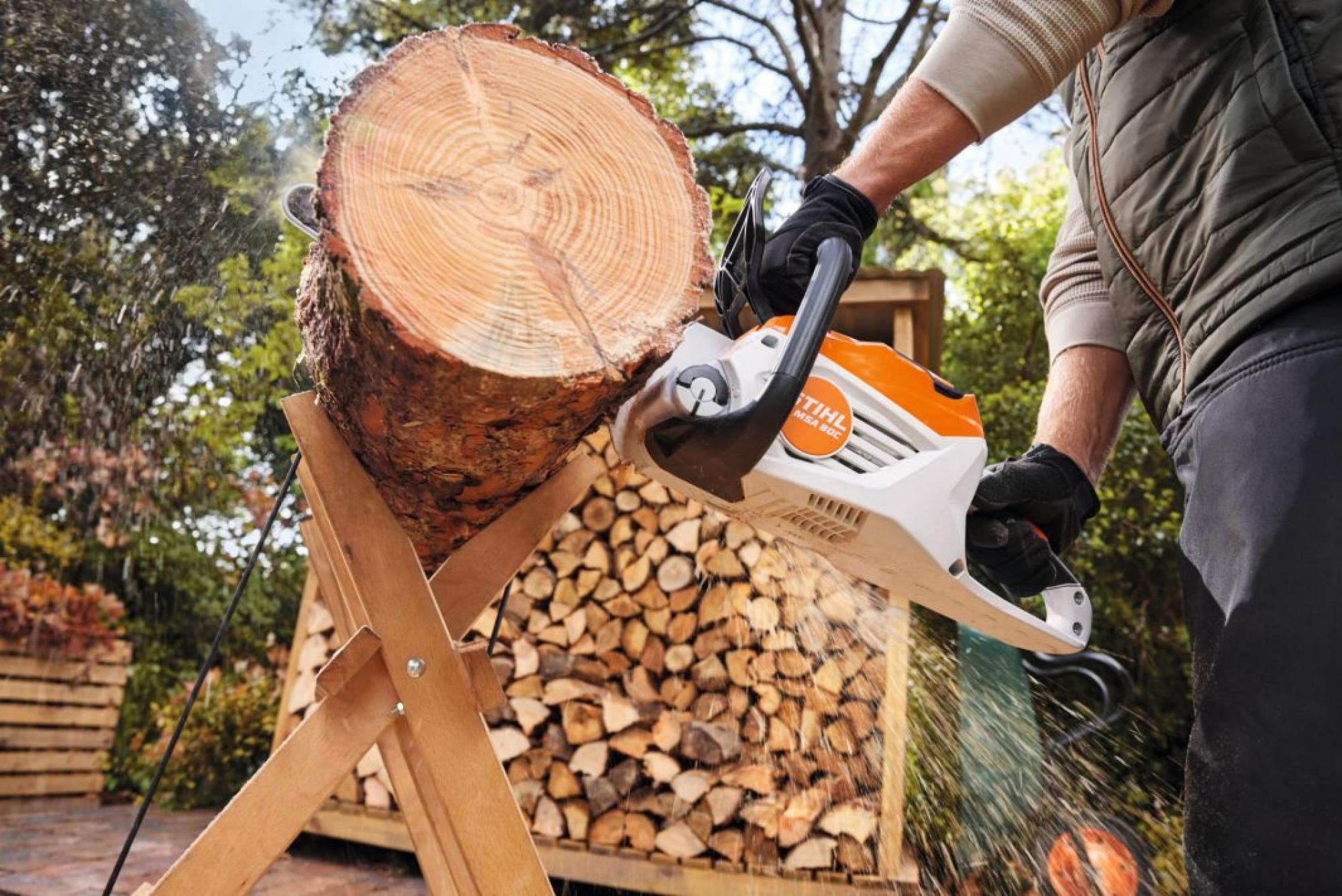 STIHL MSA 80 Akkumulátoros láncfűrész (Akkumulátor és töltő nélkül)