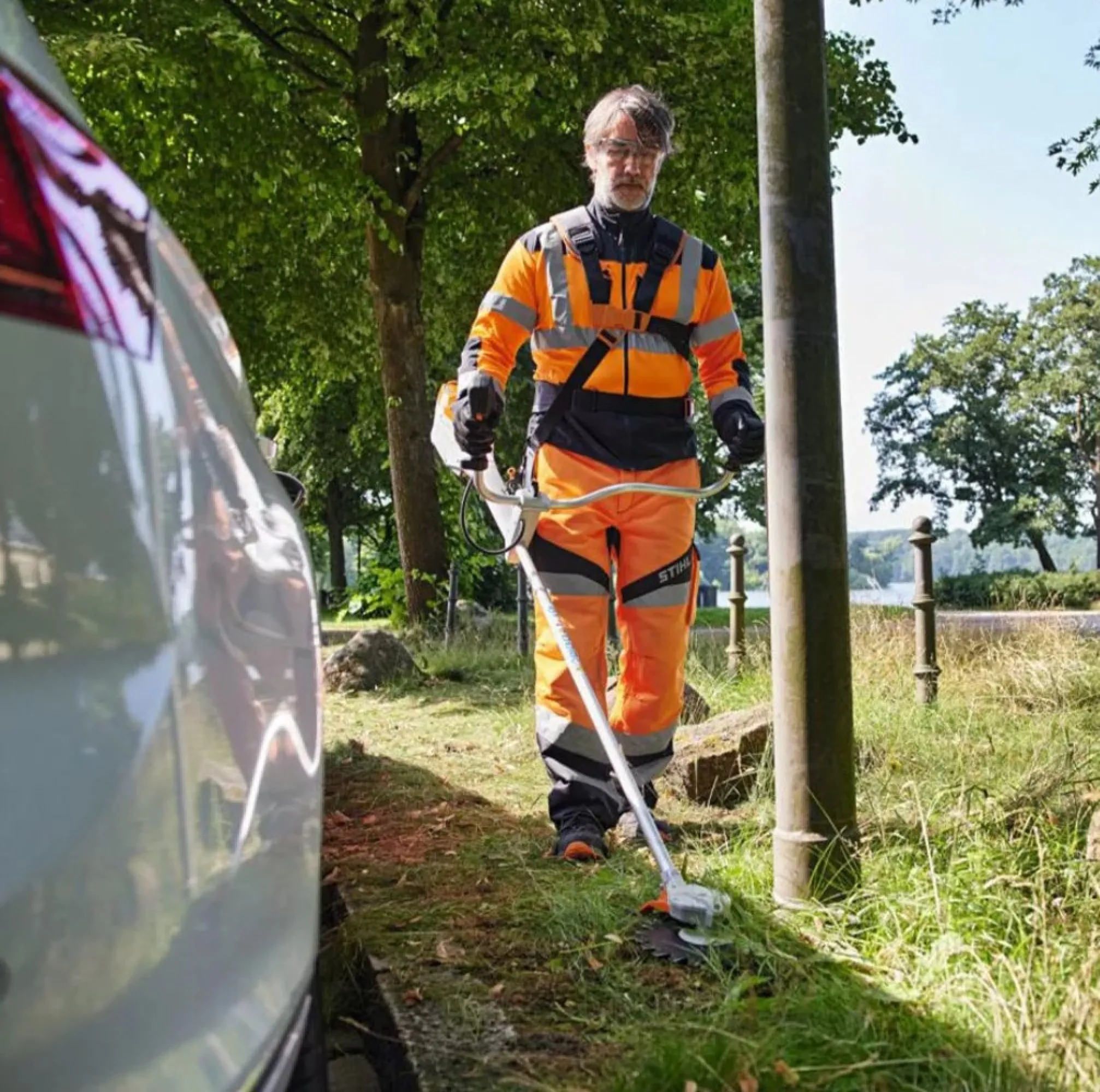 STIHL RGA 140 AP Akkumulátoros gyomeltávolító (Akku és töltő nélkül)