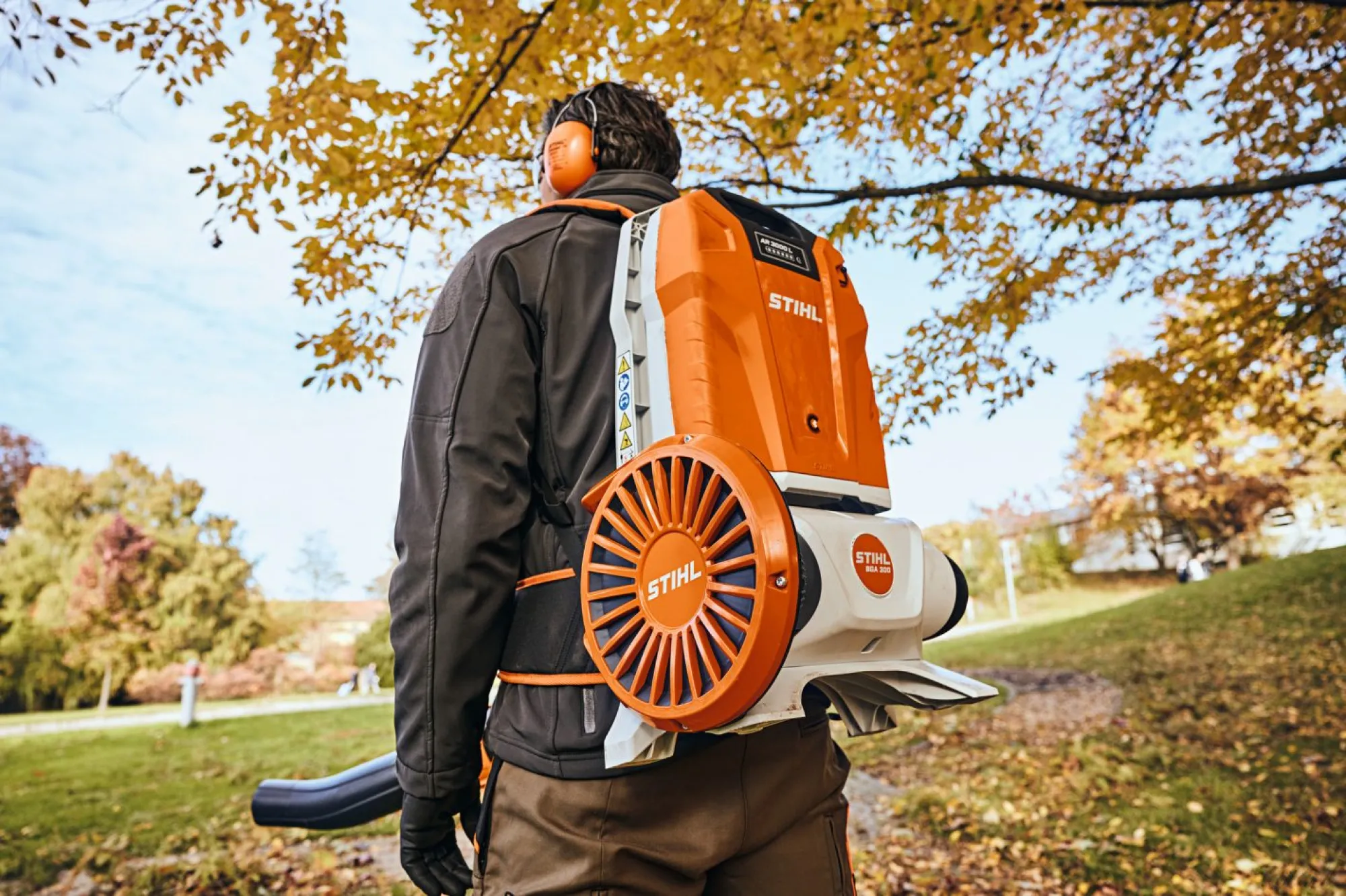 STIHL BGA 300 AP Akkumulátoros lombfúvó (Akku és töltő nélkül)