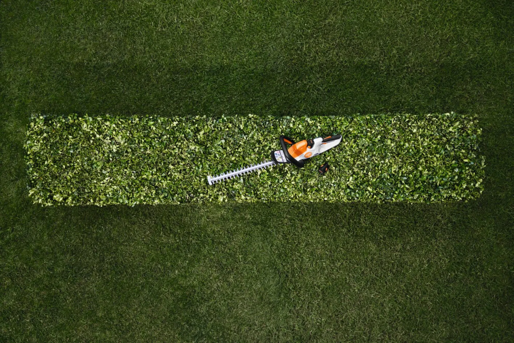 STIHL HSA 40 Akkumulátoros sövényvágó (Akkumulátor és töltő nélkül)