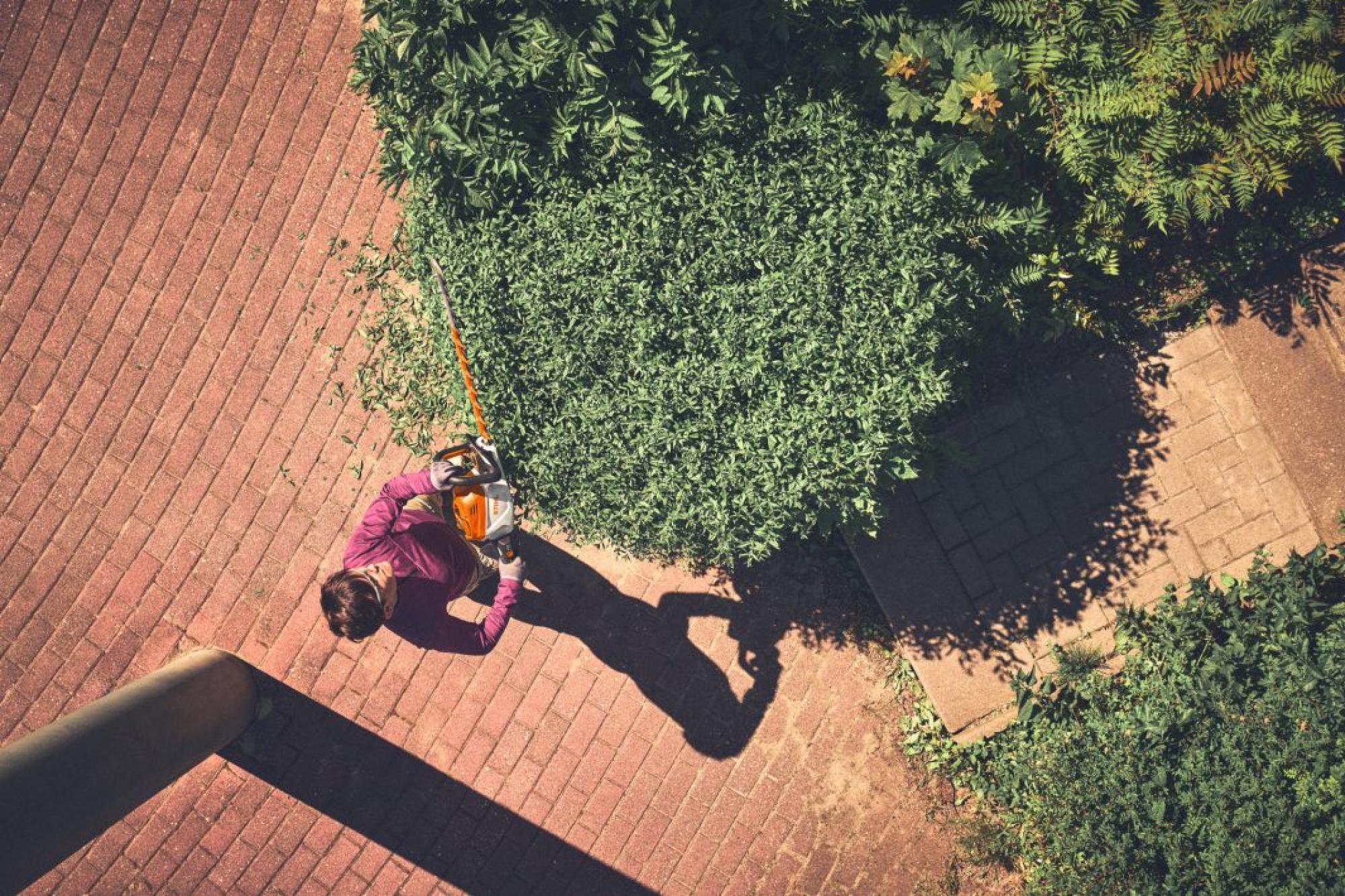 STIHL HSA 140 R AP Akkumulátoros sövénynyíró (Akkumulátor és töltő nélkül)