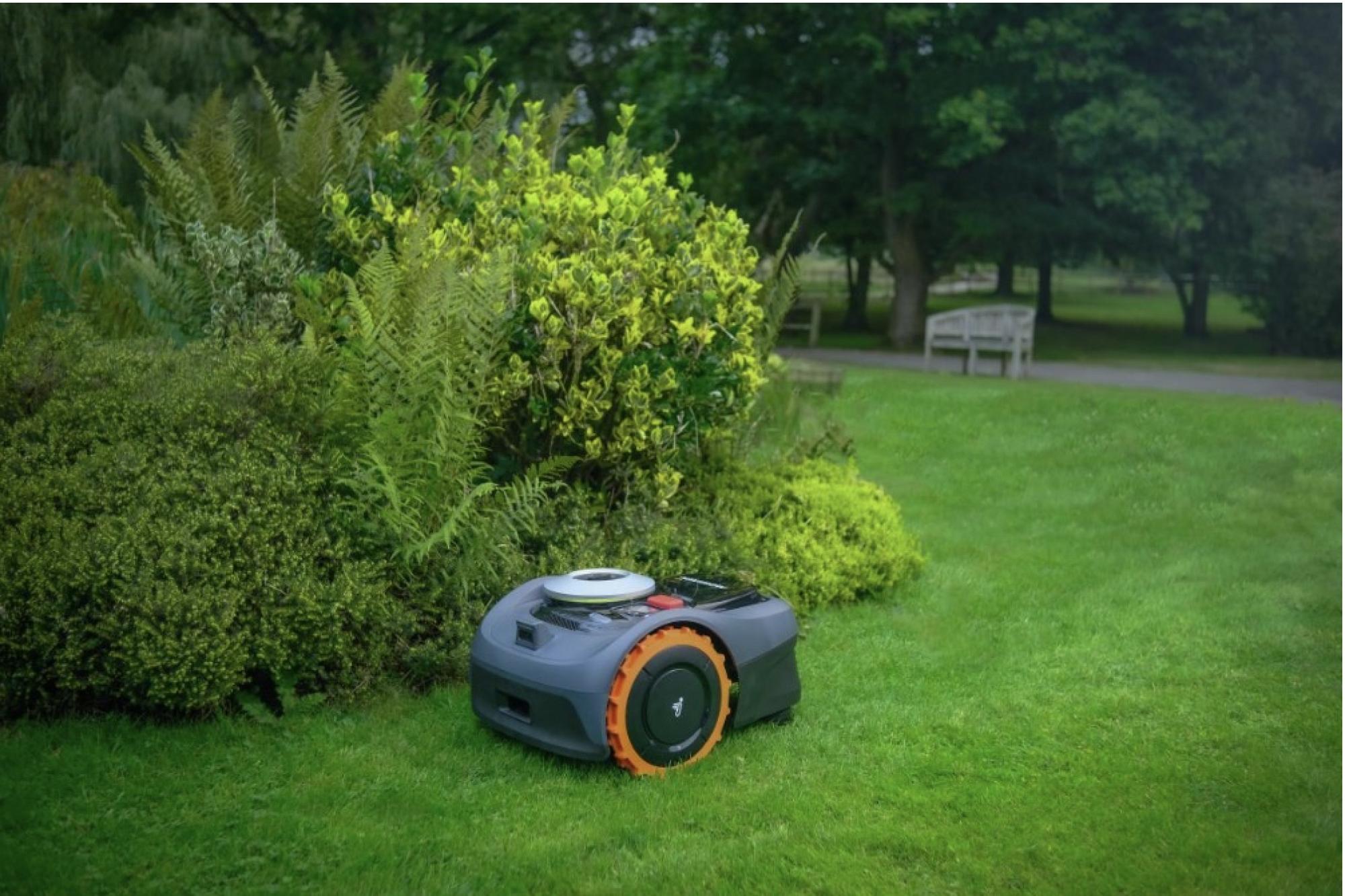 Segway i108E robotfűnyíró 